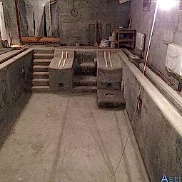 Переливной бассейн в частном доме с аттракционами 3