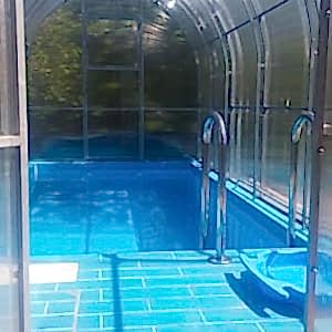 Стоимость бассейна размером 5х3х1,5м – 400 000 руб.
